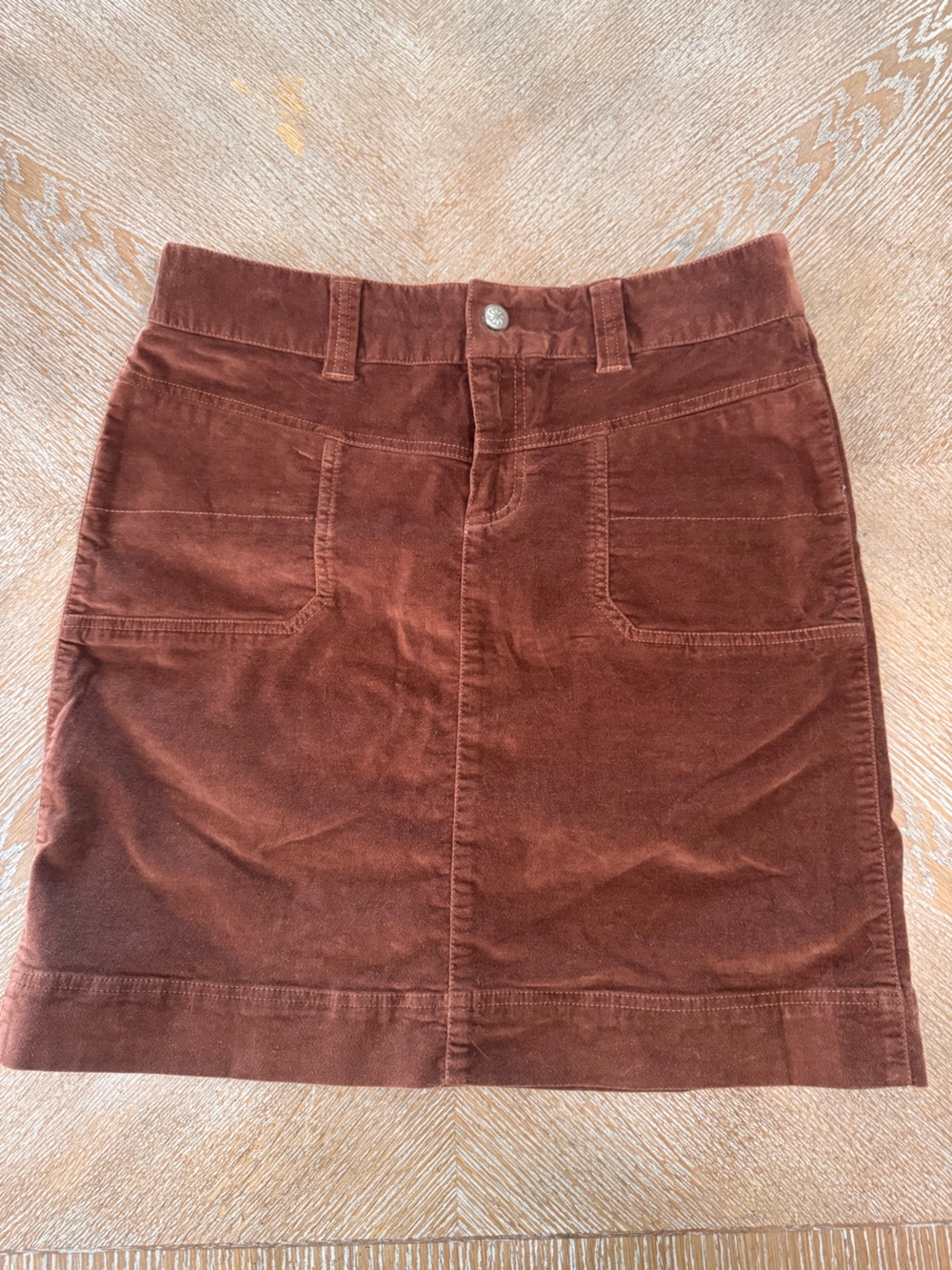 Athleta Velvety A-line Chocolate Skirt Sz  10 Pockets Waist 34”Length 20” slit